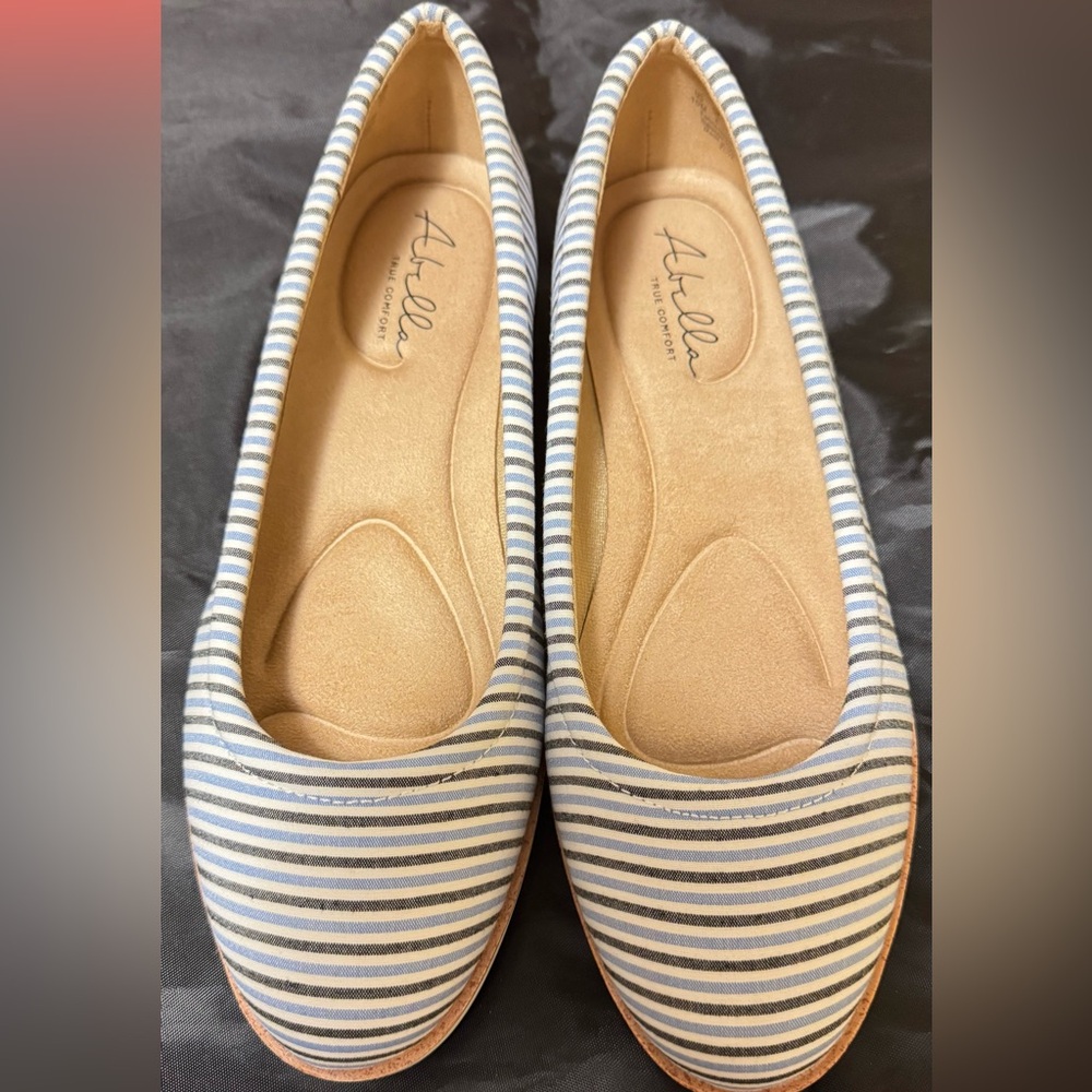 Abella Striped Flats - Gray and White